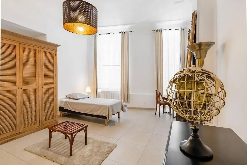 Crew House 10 Beds Apartment La Ciotat 0*,  France