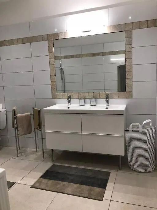 Crew House 10 Beds Apartment La Ciotat