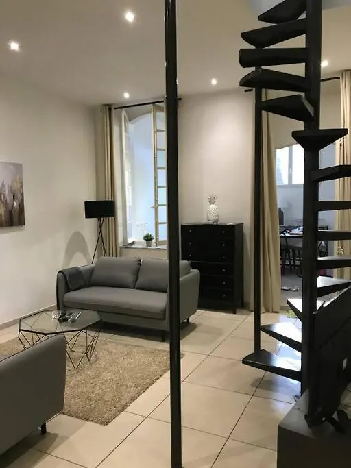 Crew House 10 Beds Apartment La Ciotat