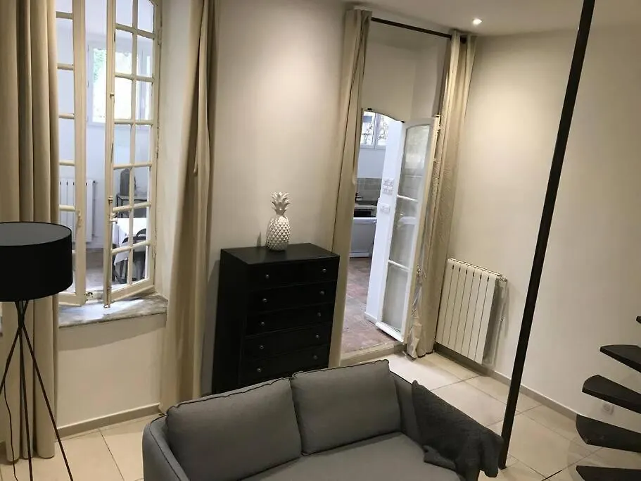 Crew House 10 Beds Apartment La Ciotat