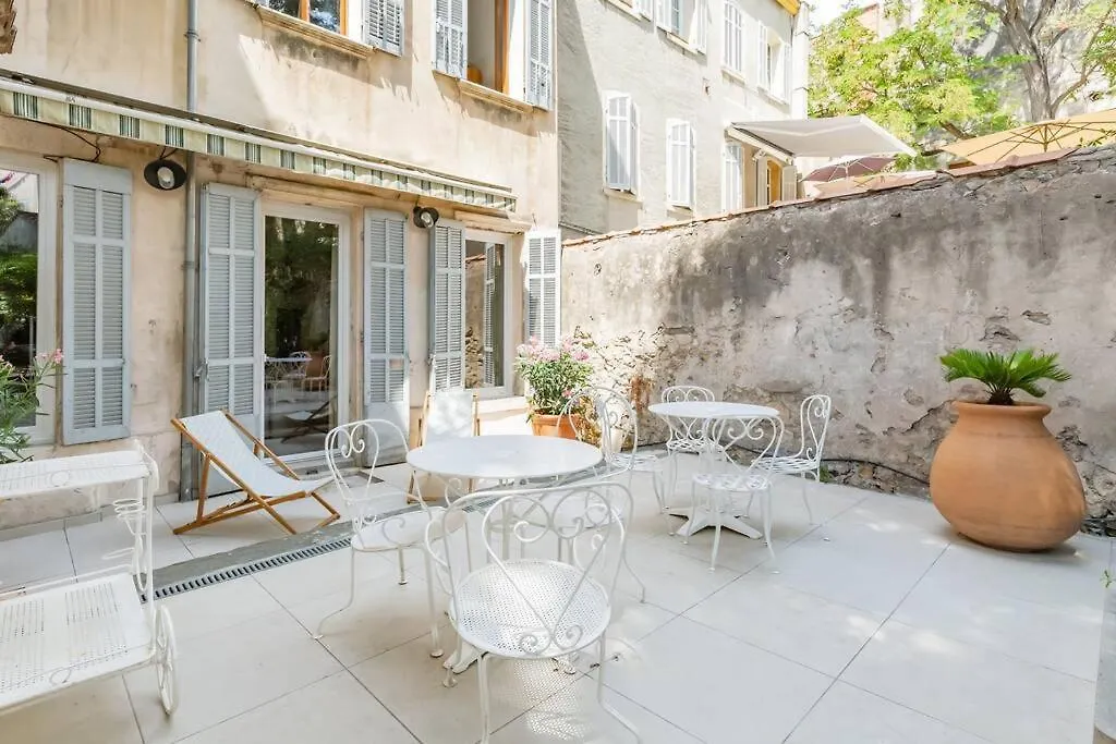 Crew House 10 Beds Apartment La Ciotat 0*,  France